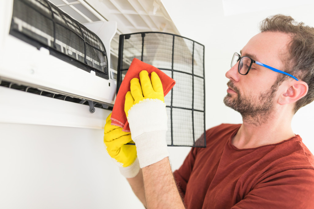 Cleaning HVAC for air quality